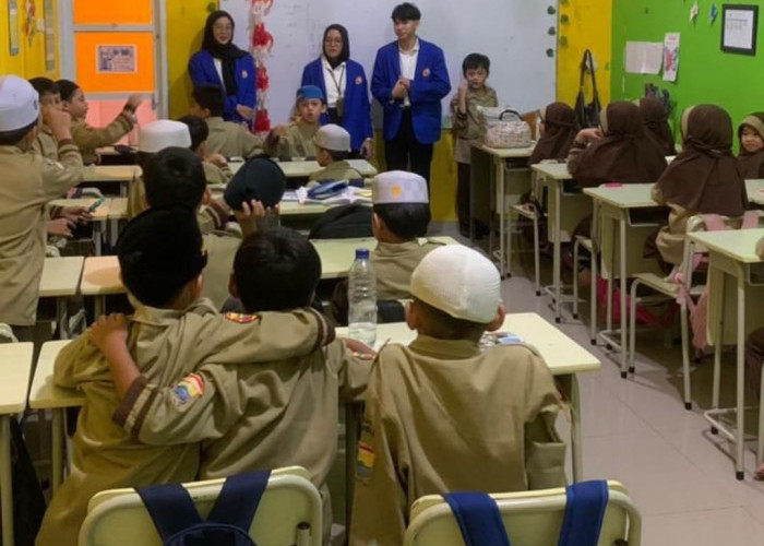 Latih Kompetensi Calon Guru, Mahasiswa PBI UBD Laksanakan Pengabdian Masyarakat