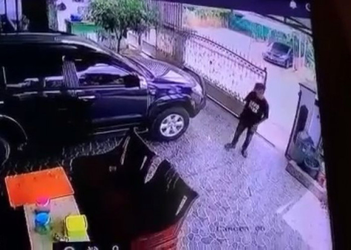 Aksi Pelaku Pencuri Sepeda Motor ‘PAPA MUDA’ Terekam CCTV, Viral di Media Sosial