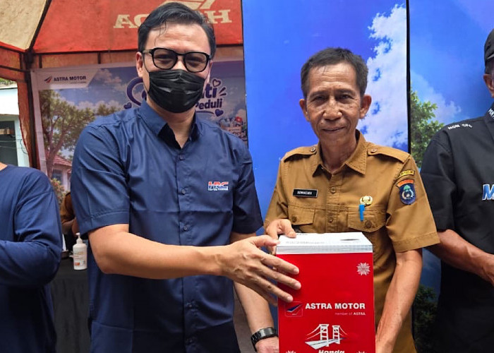 Satu Hati, Astra Motor Peduli, Hadir untuk Warga Terdampak Kabut Asap Karhutla di Kayuagung