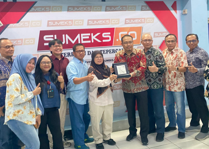 Manajamen PT Hutama Karya Gelar Kunjungan ke Kantor SUMEKS.CO di Palembang