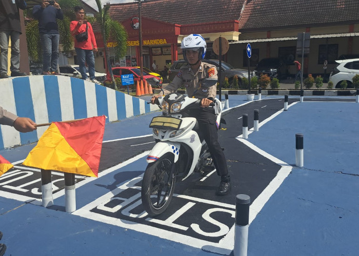 Sirkuit Mini Praktik SIM C Polrestabes Palembang Permudah Calon Pemohon