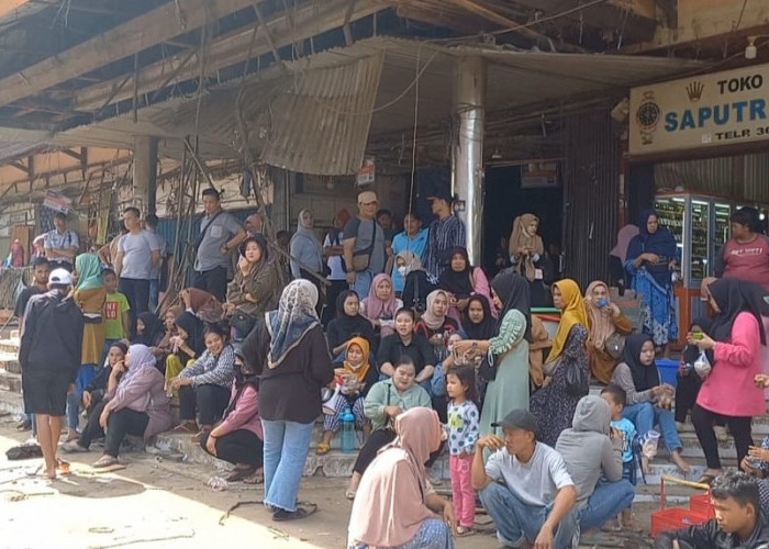 ALAMAK! Satpol PP Tertibkan Lapak Pedagang Kaki Lima Di Pasar 16 Ilir Palembang