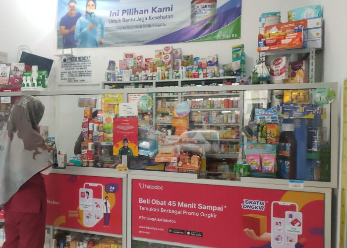 Konsumen di Kota Palembang Tetap Ngotot Ingin Beli Obat Sirup