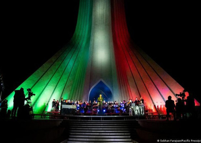 Musisi Iran Ramai-ramai Pulang Kampung dari Pengasingan, ini Perjalanan Musik di Negeri Paramullah
