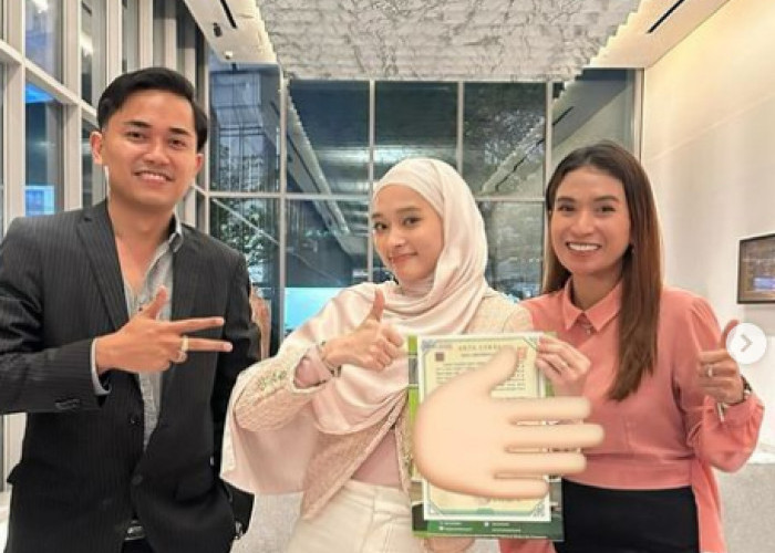 Inara Rusli Bangga Pamer Akta Cerai dengan Virgoun, Segera Resmi Jadi Istri Orang?