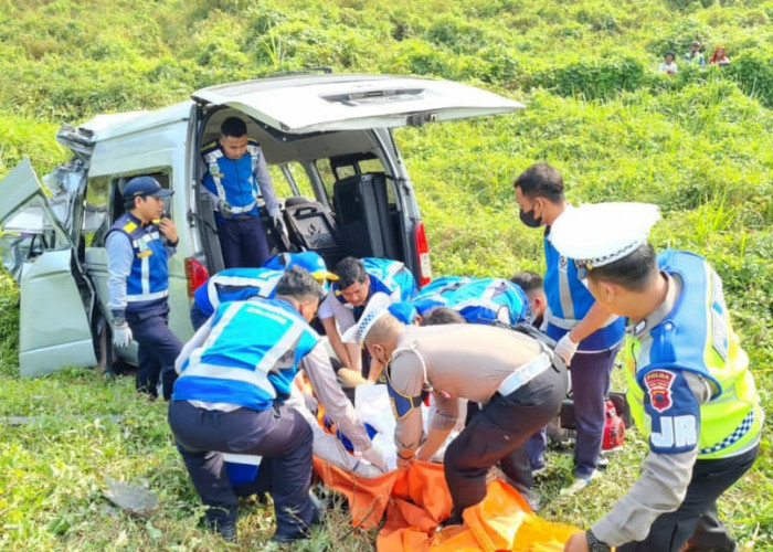 Kecelakaan Maut di KM 375 Tol Batang-Semarang, 7 Orang Tewas