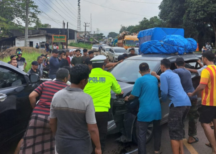 Mobil Pemudik Tujuan Pulau Jawa Terlibat Kecelakaan Beruntun di Jalintim Muba, Korban Jiwa?