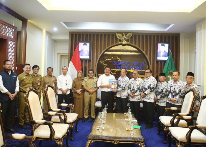 Herman Deru Didaulat Jadi Pembina PGRI Sumatera Selatan