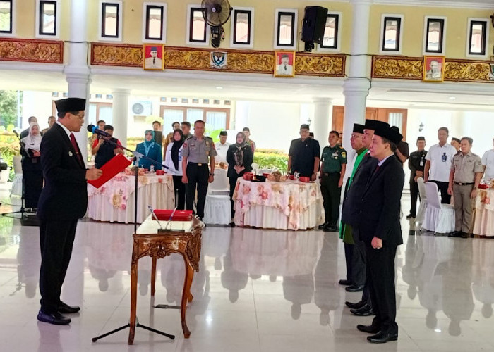 Bupati Edison Lantik Kepala DPMD dan Satpol PP