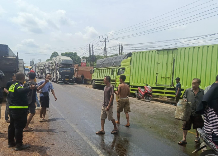 Kronologi Lengkap, Laka Beruntun di Jalintim Palembang-Betung Libatkan 4 Truk Fuso