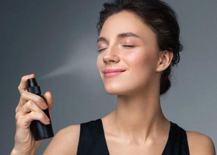  5 Setting Spray Terbaik, Kunci Makeup Tahan Lama Seharian Gak Takut Kena Keringat