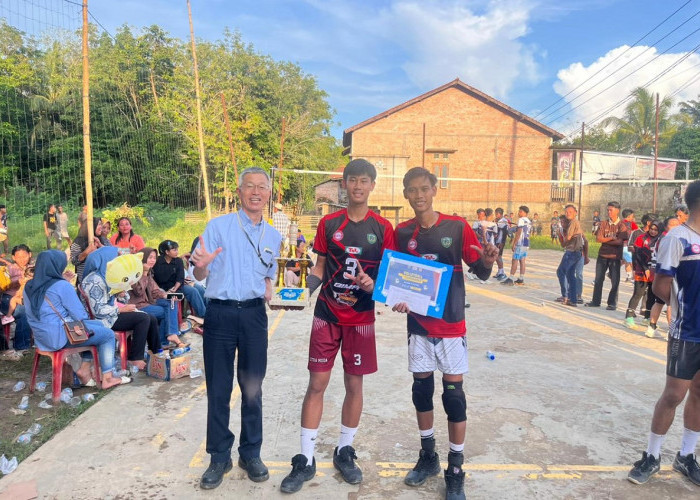 PT Tanjungenim Lestari Pulp and Paper Dukung Suksesnya Turnamen Voli “Kades Cup” Desa Siku