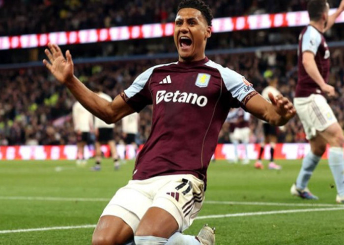 Liga Inggris - Aston Villla Tumbangkan Liverpoo 4-2l, Ollie Watkins Ciptakan Brace
