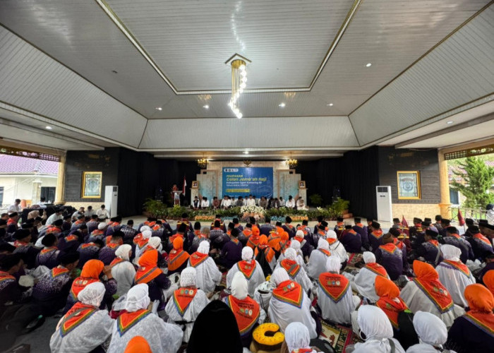 Jemaah Haji Asal OKI Kloter 14 Besok Diberangkatkan Masuk Asrama Haji Palembang, Dilepas Bupati