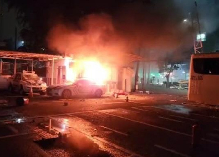 Rentetan Kerusakan Akibat Kerusuhan Terjadi di Palembang, Kendaraan dan Pos Polisi Dibakar Anggota TNI Diciduk