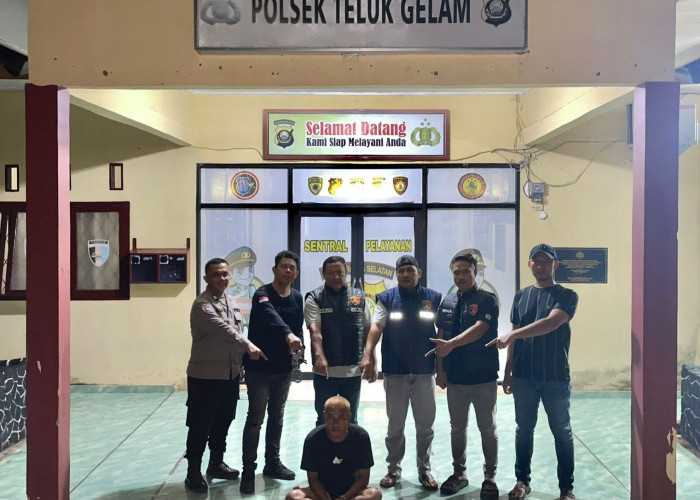 Penganiaya Ibu Rumah Tangga di Desa Tetangga Ditangkap Polsek Teluk Gelam, Pelaku Seret Korban 