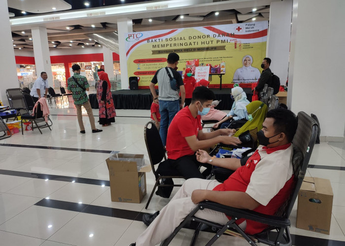 Jemput Bola, PMI Gelar Donor Darah di Mal