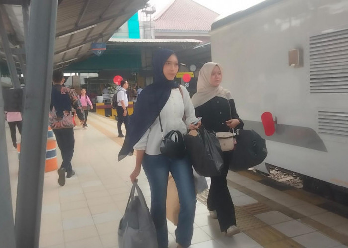KAI Divre III Palembang Mulai Posko Angkutan Lebaran, Tambah Fasilitas Kereta Hingga Ratusan Petugas Siaga