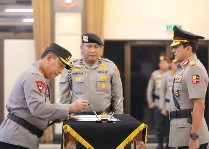 Dilantik Kapolri, Komjen Ahmad Dofiri Resmi Jabat Wakapolri Gantikan Agus Andrianto yang Jadi Menteri