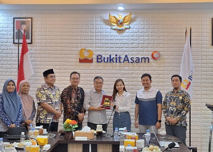 PTBA Raih Predikat Badan Publik Informatif Tahun 2025