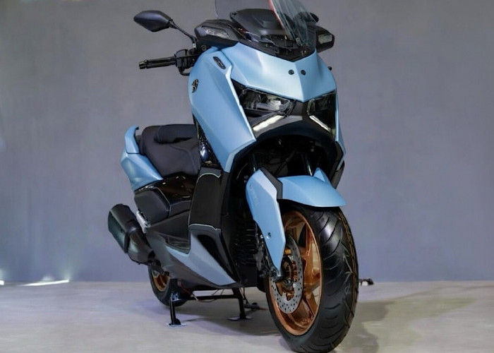 Yamaha XMax 2026 Hanya Beda 2 Dari TMax, Pada Setingan Visor dan Jok Eropa yang Sangar   