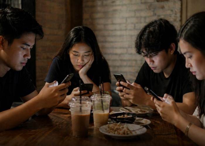 Sering Main HP Tanpa Henti? Ini 5 Dampak Gadget Berlebihan bagi Kesehatan Mental