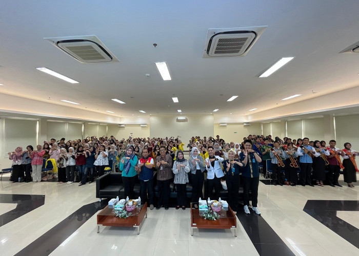 Bujang Gadis UT Palembang Perkenalkan Seni Personal Branding melalui Public Speaking 