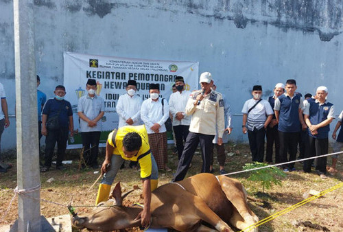 Kakanwil Kemenkumham Sumsel Saksikan Penyembelihan Kurban di Rutan Palembang