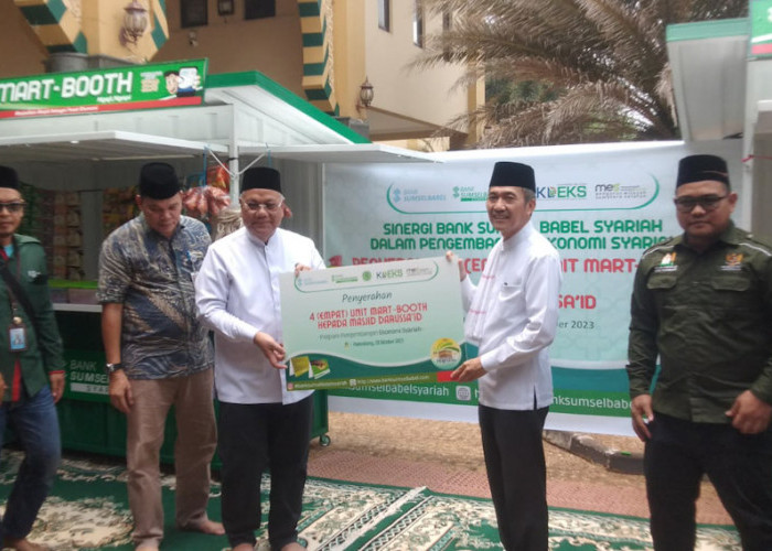 Bantu Pertumbuhan Ekonomi Syariah, BSB Kembali Beri Bantuan Mart Booth Container ke Masjid Darussaid