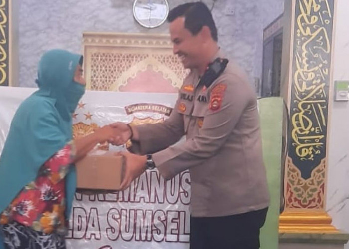 Ramadan Berbagi, Polsek Seberang Ulu II Palembang Bagikan 103 Paket Sembako
