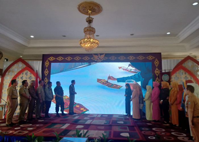 Peringati HKG Ke-51, PKK Muara Enim Launching Motif Batik Khas Muara Enim Adat Budaya Ambinan Tinggi