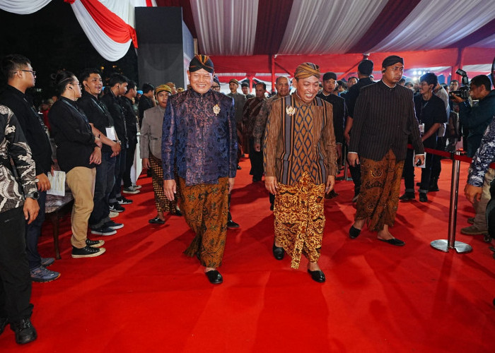 PJU Polda Sumsel Nobar Wayang Kulit Lakon Wahyu Cakraningrat Bersama Kapolri dan Panglima TNI