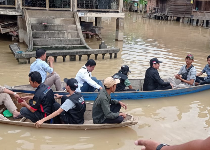 Terobos Banjir, Coklit di Desa Curup Kabupaten PALI Jadi Tantangan Petugas Pantarlih