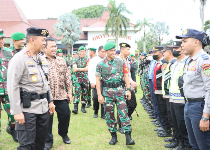Kapolda Sumsel Ikut Cek Pasukan Pengamanan Kunjungan Ibu Negara 