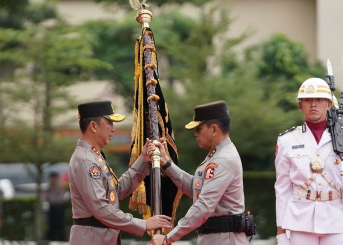 Farewell–Welcome Parade Kapolda Sumsel: Irjen Pol Sandi Nugroho Gantikan Irjen Pol Andi Rian