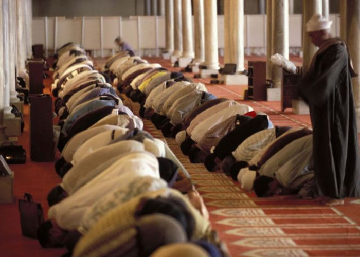 Tips Melaksanakan Sholat Tarawih agar Tetap Konsisten dan Semangat di Bulan Suci Ramadhan