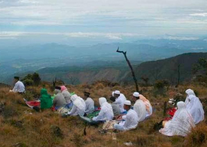 Tradisi Haji di Puncak Gunung Bawakaraeng Makassar Saat Idul Adha Jadi Kontroversi, Ternyata Ini Alasannya