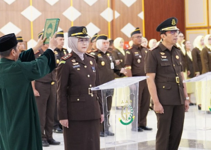 Kajati Sumsel Lantik 5 Kepala Kejaksaan Negeri, Tekankan Profesionalisme dan Adaptasi KUHP Baru
