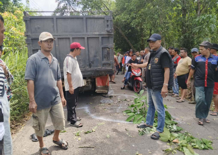Pemotor di Tebedak 2 Ogan Ilir Tewas Usai Tabrak Truk yang Sedang Parkir, Polsek Tanjung Batu Amankan Lokasi