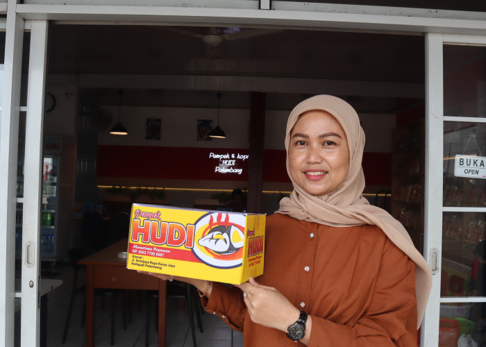 Kisah Inspiratif Pempek Hudi, Usaha Kecil Beromzet Besar Berkat Sentuhan Bukit Asam