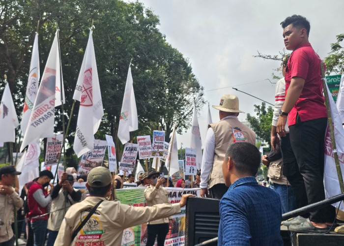 Massa Forum Masyarakat Sumsel Desak Keberlanjutan Program MBG, DPRD Janji Teruskan Aspirasi ke DPR RI