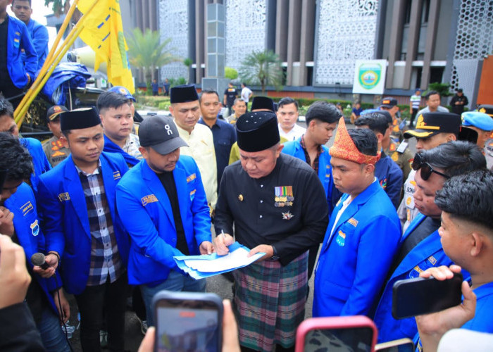 Gubernur Herman Deru Temui PMII, Tegaskan Transparansi Anggaran dan Perbaikan Infrastruktu