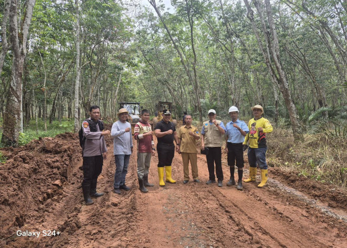 Sampoerna Agro Bantu Perbaikan Jalan, Wujud Sinergi Swasta dan Pemerintah Daerah