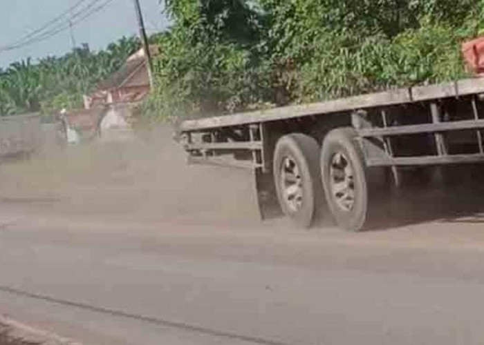 Warga Babat Supat, Muba, Sumsel Keluhkan Angkutan Batubara Sering Melintas Kampung Mereka 