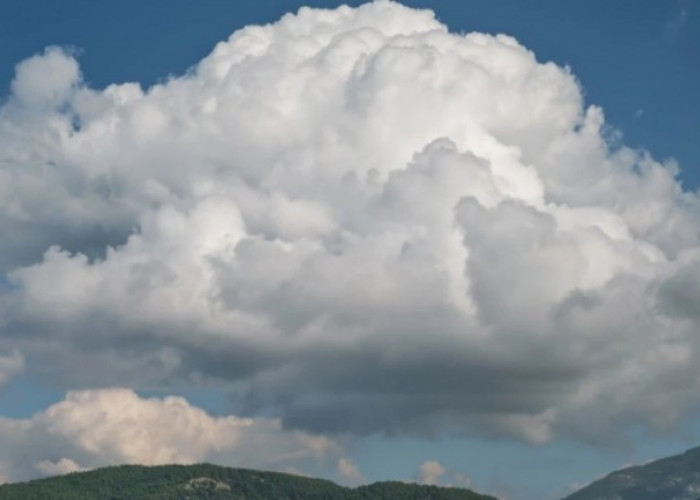 BMKG Rilis Potensi Awan Cumulonimbus 26 September-2 Oktober, Ini Artinya bagi Penerbangan