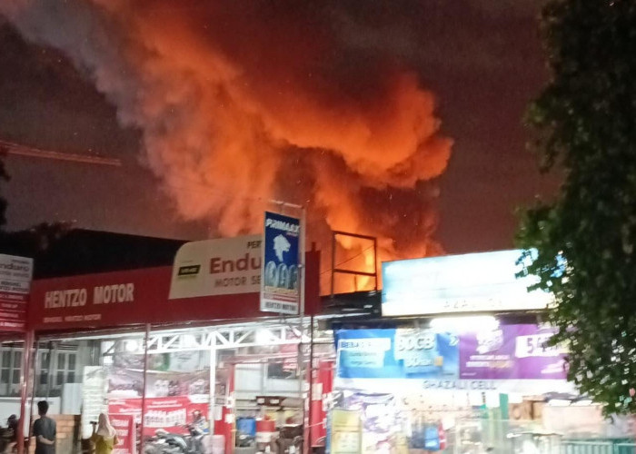 Ditinggal Pemilik ke Masjid Api Langsung Membesar, Warga di Rumah Susun Palembang Berhamburan 