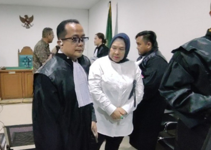 Didakwa Korupsi Menerima Fee Proyek Pokir DPRD OKU, Legislator Umi Hartati Ajukan JC Seret Nama Robi Vertigo