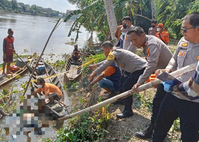 Warga Temukan Mayat Mr X Mengapung di Sungai Komering Kayuagung OKI 