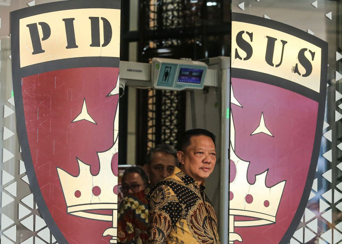 Sikap Plin Plan Kejagung Soal Status Febrie Adriansyah, Siang Disebut Saksi, Malam Tersangka