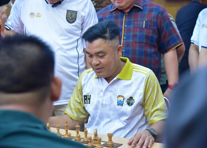 SERU, Sekda Palembang Aprizal Hasyim Buka Turnament Catur Korpri Cup I, Unjuk Strategi Bidak